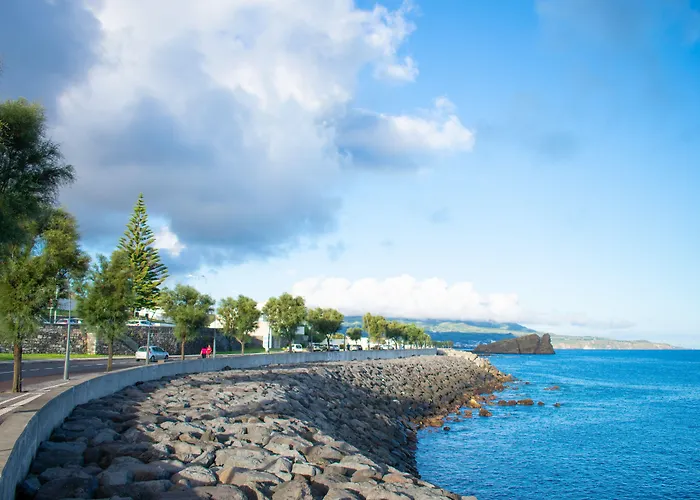 Azorazul - Pool & Hostel Ponta Delgada