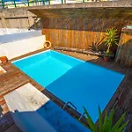 Azorazul - Pool & Hostel Ponta Delgada