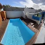 Azorazul - Pool & Hostel