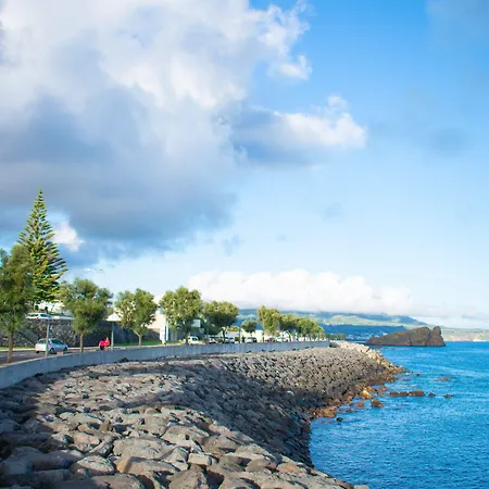 Azorazul - Pool & Hostel Ponta Delgada