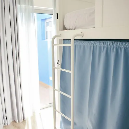 Hostel Azorazul - Pool & *