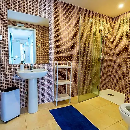 Azorazul - Pool & Hostel