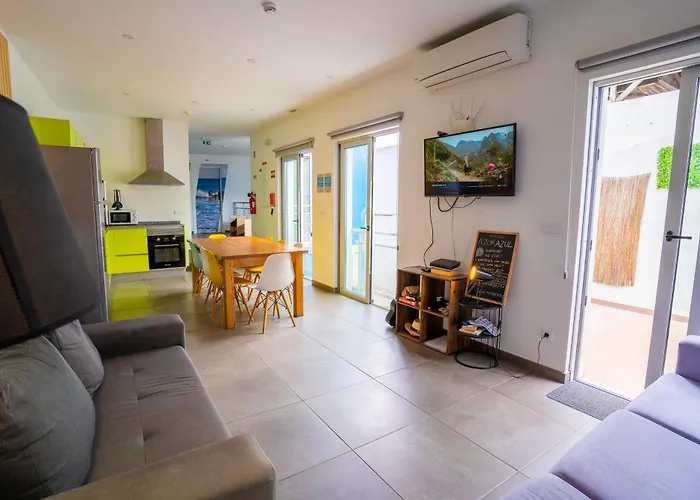 Azorazul - Pool & Ponta Delgada (Sao Miguel)