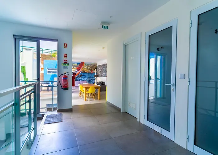 Azorazul - Pool & Albergue