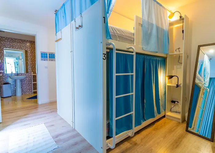 Azorazul - Pool & Albergue *