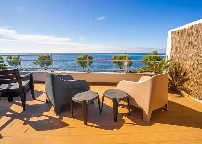 Azorazul - Pool & Albergue Ponta Delgada