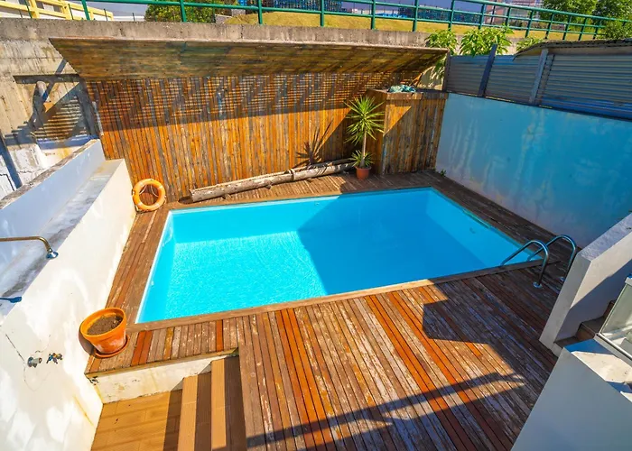 Azorazul - Pool & Albergue Ponta Delgada