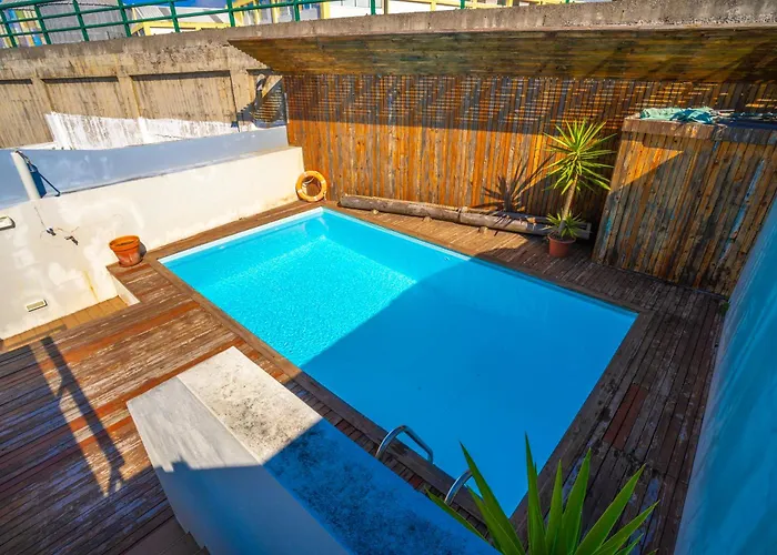 Azorazul - Pool & Albergue Ponta Delgada